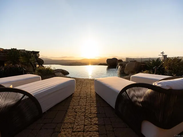 $9,000,000 | 18000 Sunset Point Road, Poway, CA 92064