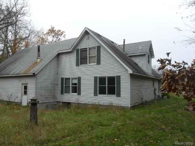 2750 Rochester Road Leonard, MI 48367 - Photo 3 of 12 SAM_4335