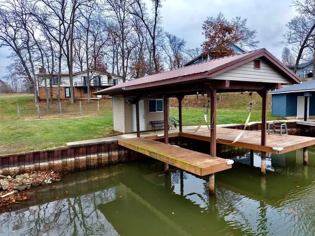 $625,000 | 15981 Hillcrest Drive, Effingham, IL 62401