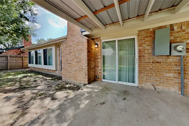 a view of a house with a outdoor space