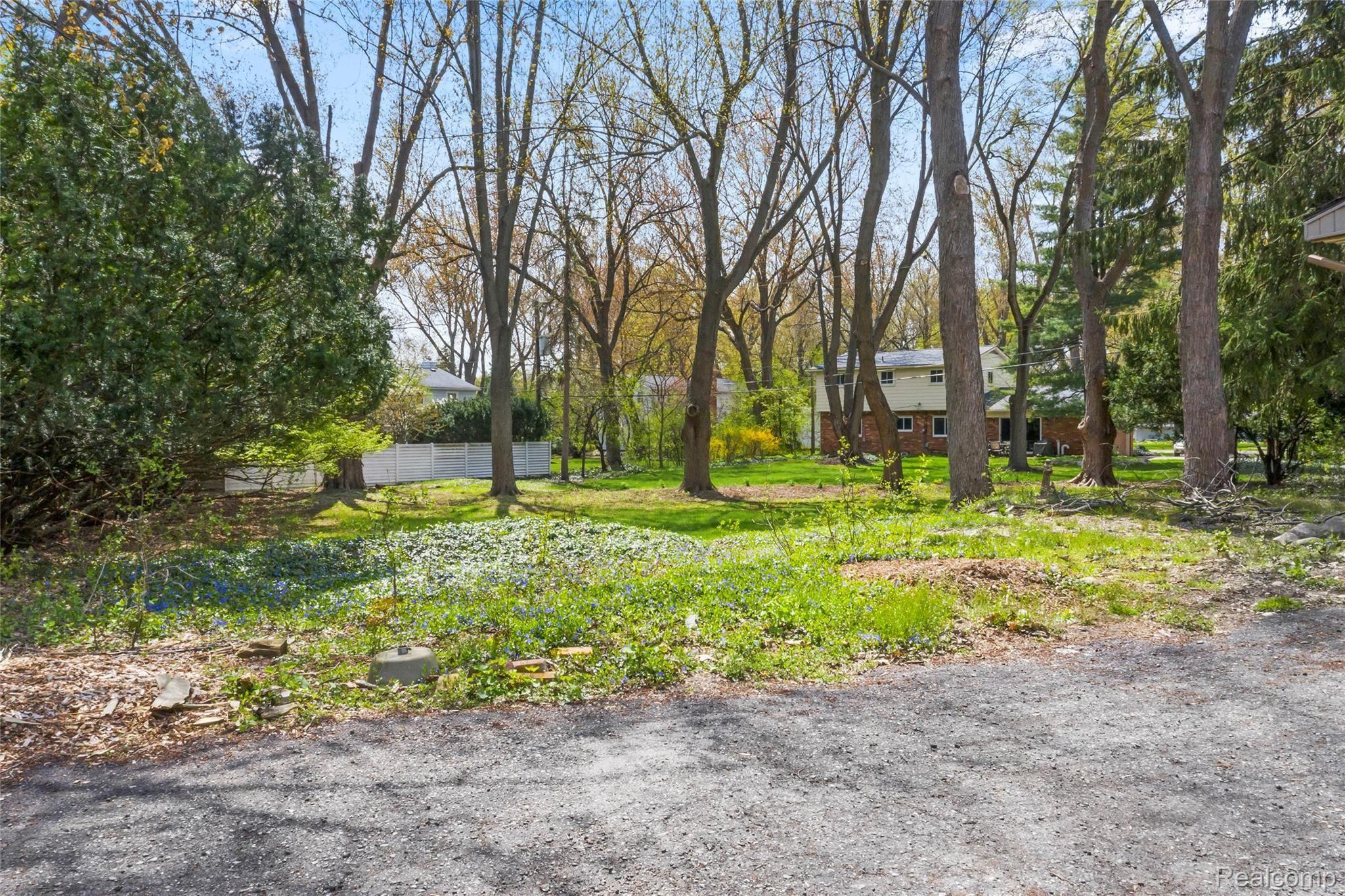4165 Quarton Road Bloomfield Hills, MI 48301 - Photo 7 of 39 DJI_0274.jpg