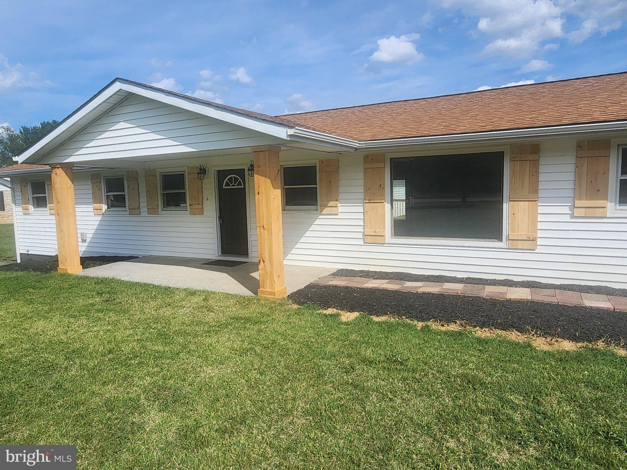 11223 Valley Road Berkeley Springs, WV 25411 - Photo 2 of 40 Gallery Image 2