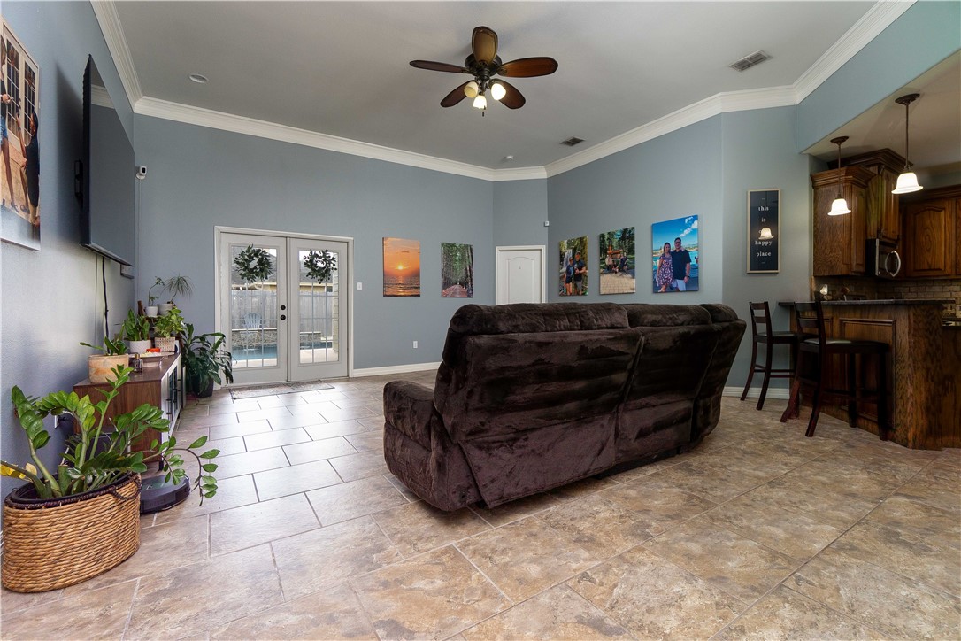 4355 Summer Wind Drive Corpus Christi, TX 78413 - Photo 3 of 30