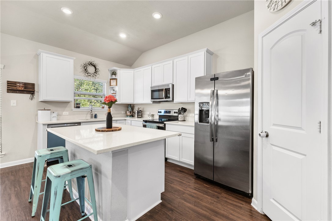 2016 Dumfries Drive Bryan, TX 77807 - Photo 4 of 25