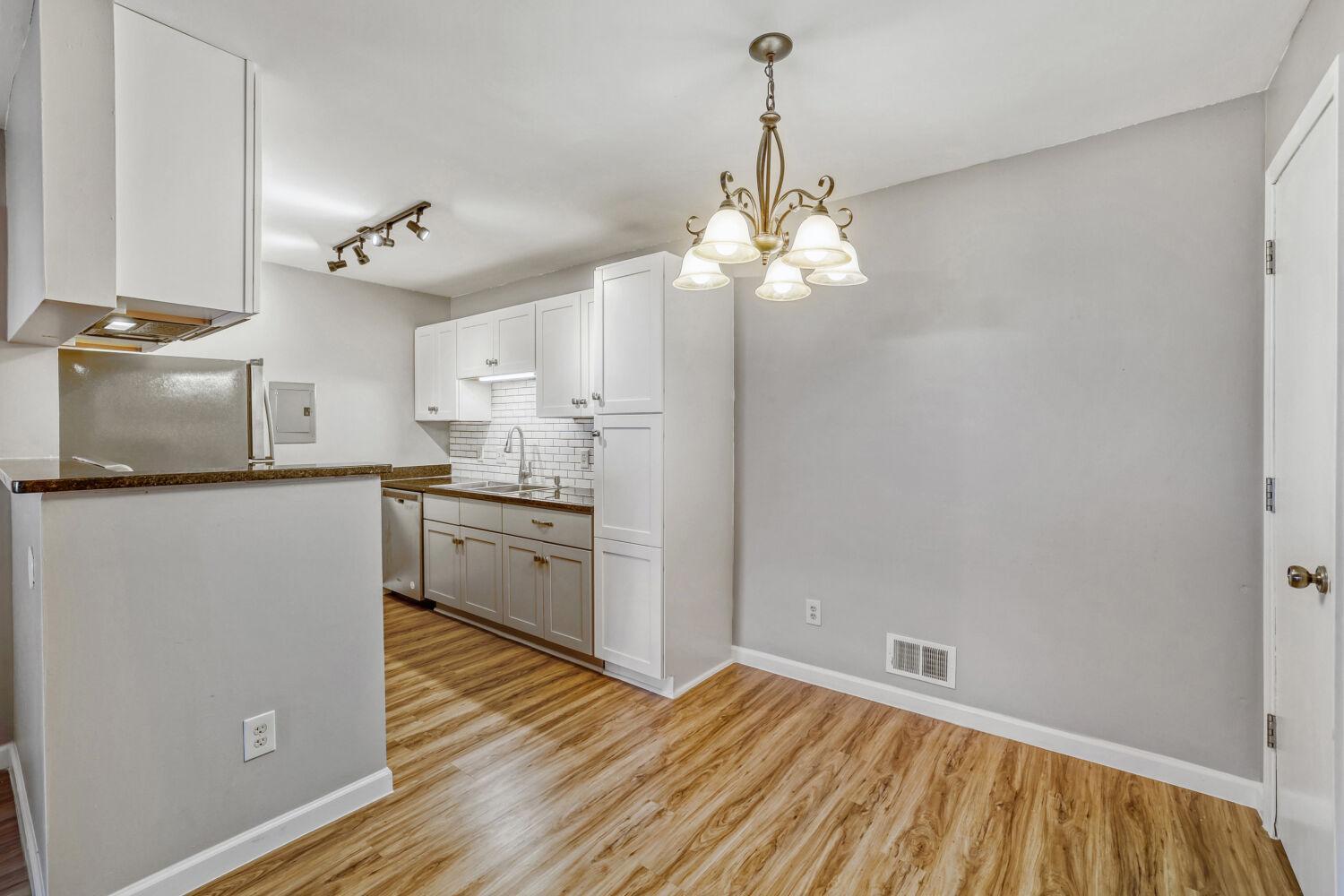 1713 Fulham Street, Unit F St. Paul, MN 55113 - Photo 5 of 28