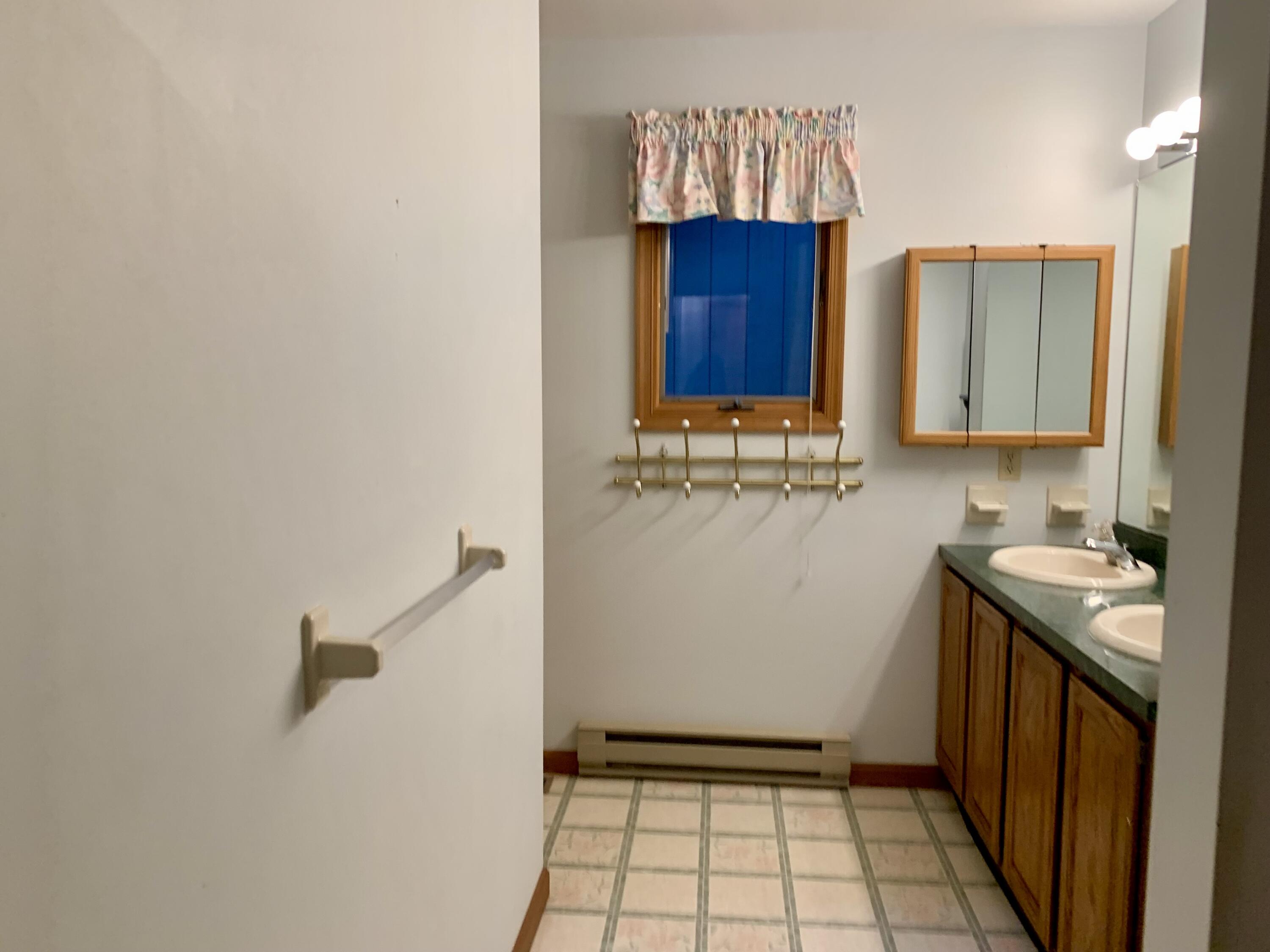 140 Anna Road Blakeslee, PA 18610 - Photo 14 of 17 Bath Second Floor