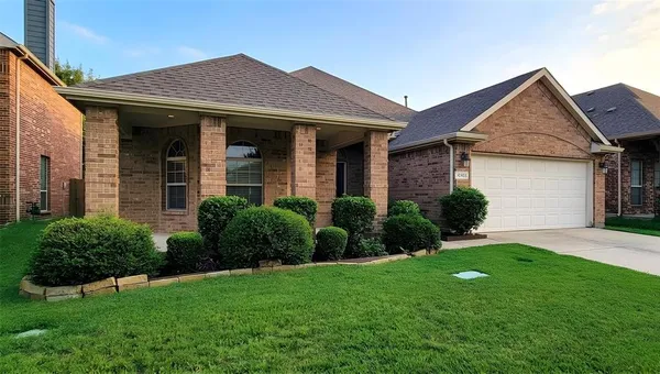 $2,475 | 10405 Cedar Breaks View, McKinney, TX 75072