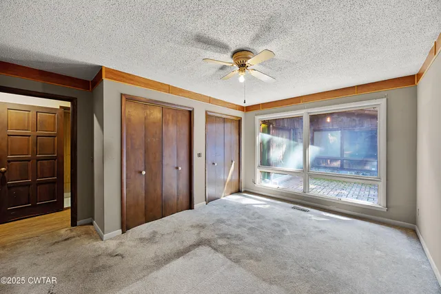 $700,000 | 6074 Highway 438, Linden, TN 37096