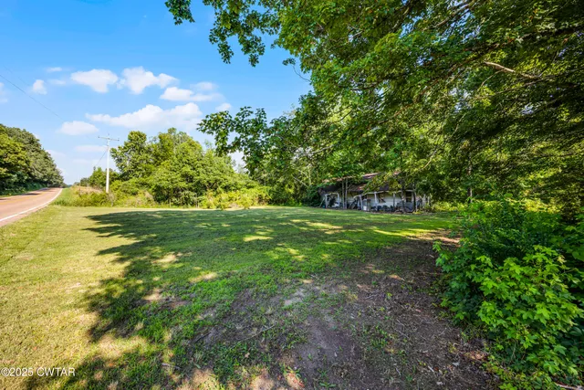 $700,000 | 6074 Highway 438, Linden, TN 37096