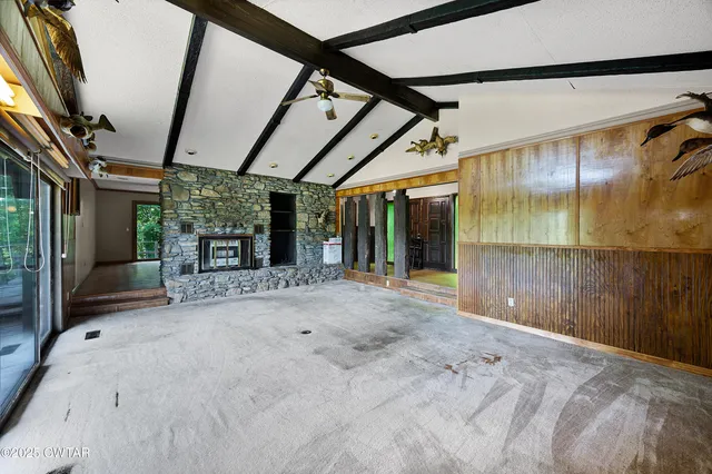 $700,000 | 6074 Highway 438, Linden, TN 37096