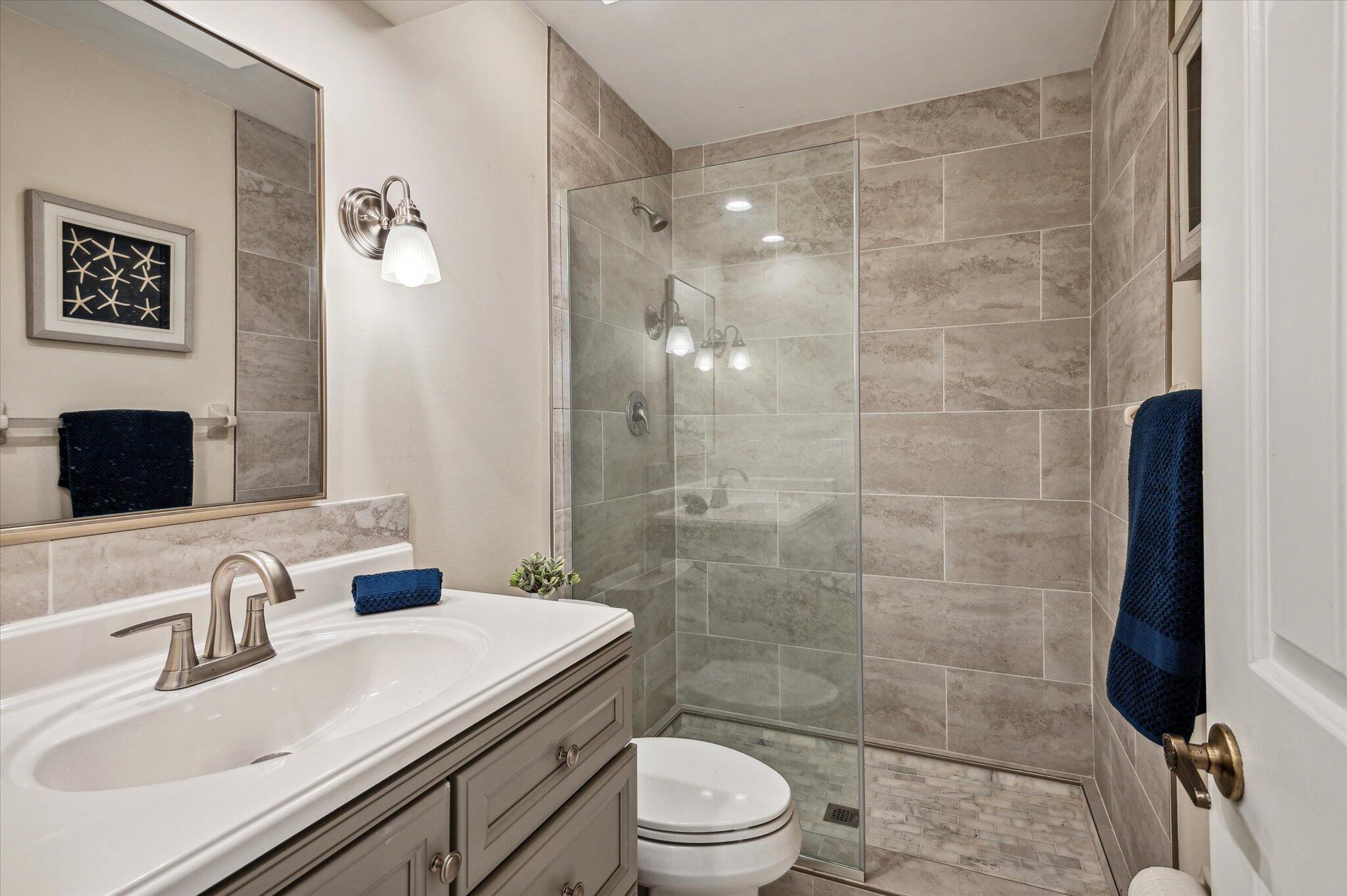 5750 Coach House Circle, Unit G Boca Raton, FL 33486 - Photo 14 of 19 14-Holtzheuser-5750 Coach House Cir G-14