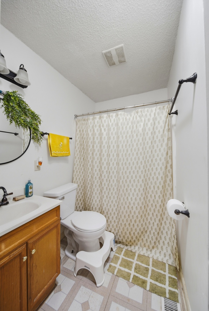 806 Sheridan Avenue Dixon, IL 61021 - Photo 12 of 20