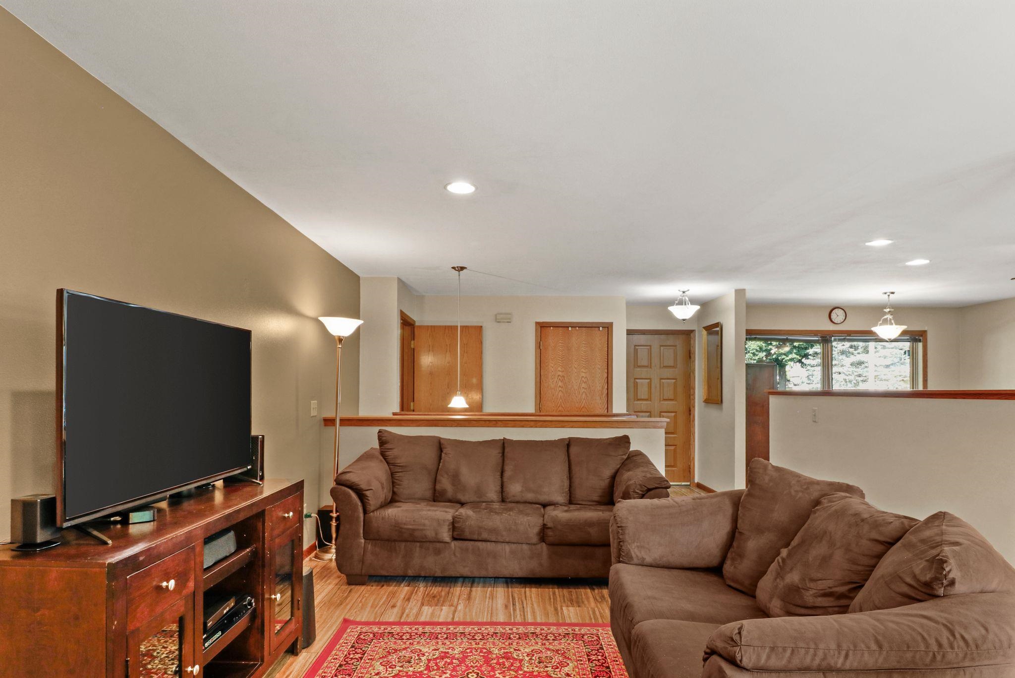2601 Muir Field Road Madison, WI 53719 - Photo 10 of 34