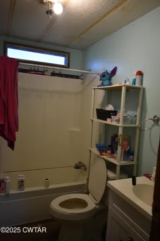 $450,000 | 825 Verles King Road, Medon, TN 38356