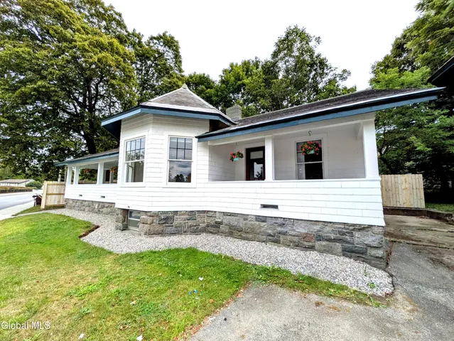 $5,000 | 4 Palmer Avenue, Corinth, NY 12822