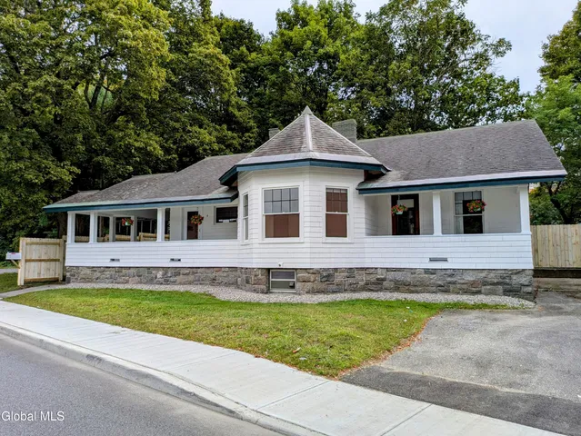 $5,000 | 4 Palmer Avenue, Corinth, NY 12822