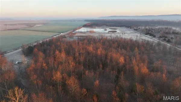 $900,000 | 0 Outlet Road, Valmeyer, IL 62295