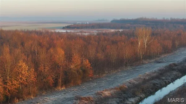 $900,000 | 0 Outlet Road, Valmeyer, IL 62295