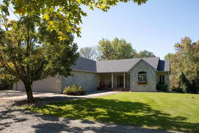 $739,000 | 2629 Crestview Road, Harris, MN 55032