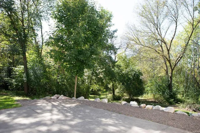 $739,000 | 2629 Crestview Road, Harris, MN 55032