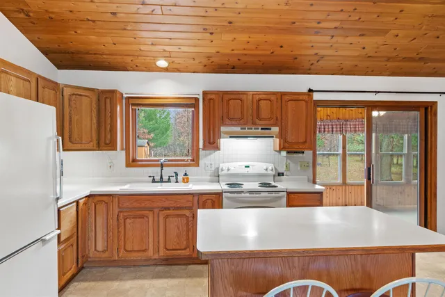 $319,900 | 346 Timber Trail, Nekoosa, WI 54457