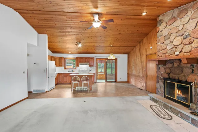 $319,900 | 346 Timber Trail, Nekoosa, WI 54457