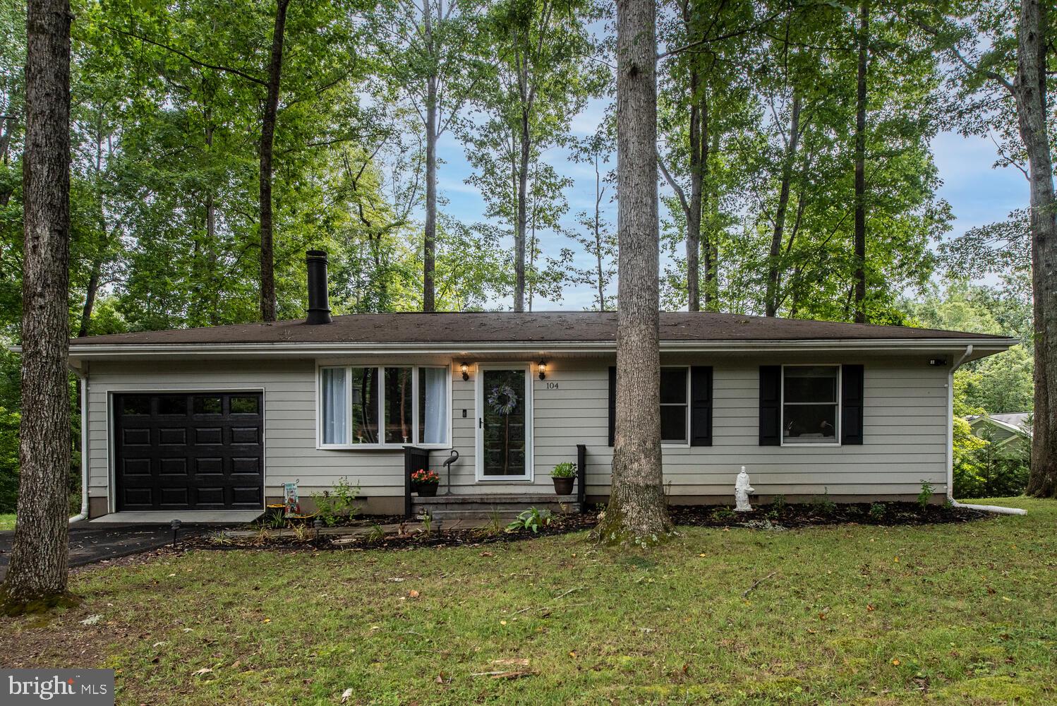 104 Edgemont Lane Locust Grove, VA 22508 - Photo 4 of 48 Gallery Image 4