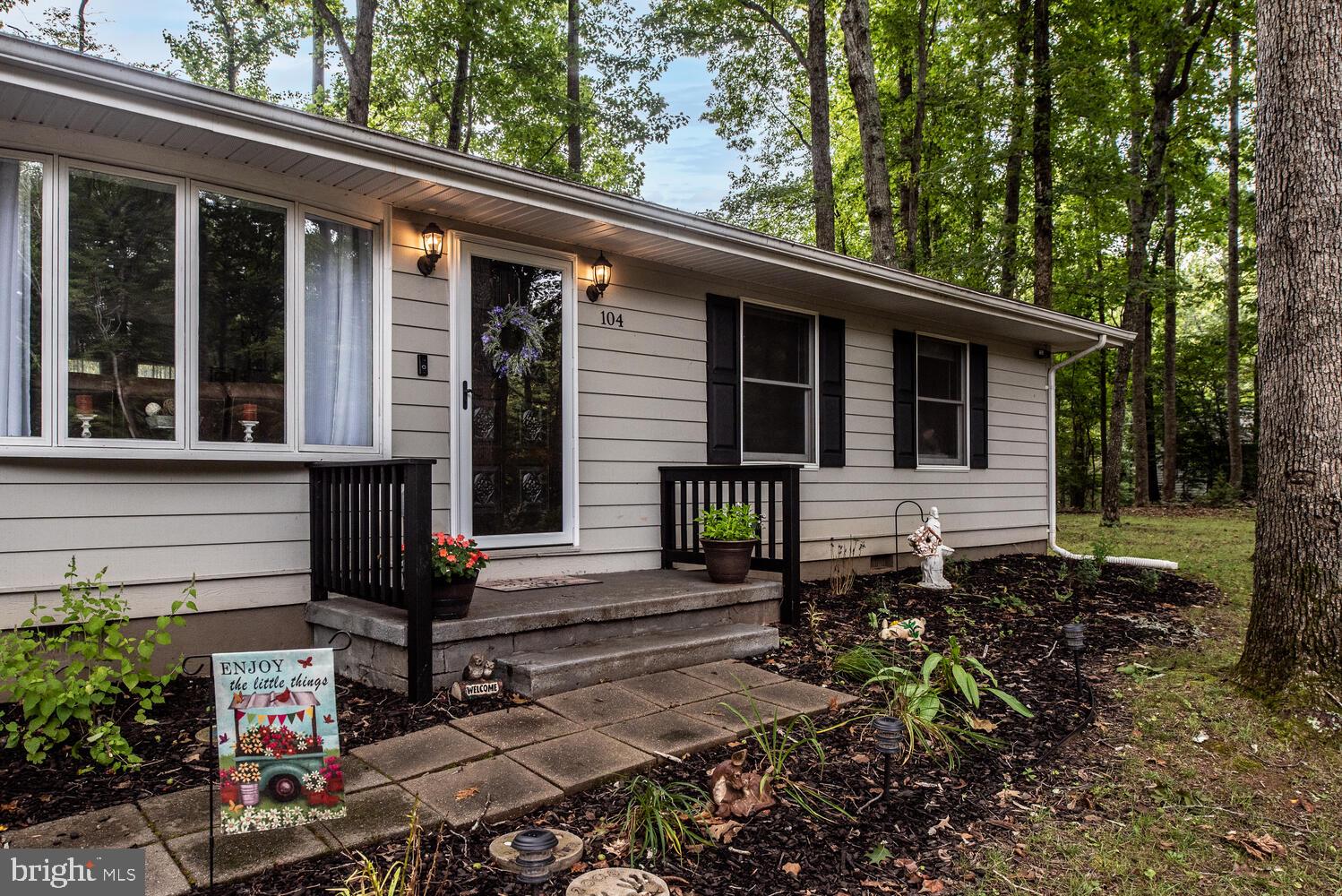 104 Edgemont Lane Locust Grove, VA 22508 - Photo 5 of 48 Gallery Image 5