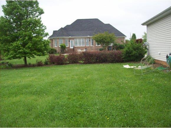 1669 Wheeler Bridge Road Burlington, NC 27215 - Photo 4 of 24 Gallery Image 4