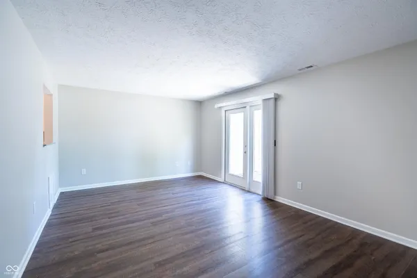 $1,564 | 1360 South Talbott Street, Indianapolis, IN 46225