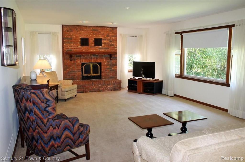 31011 Pear Ridge Farmington Hills, MI 48334 - Photo 10 of 53