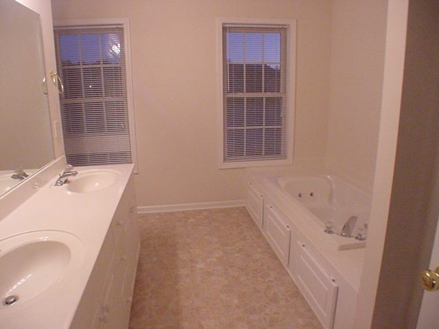 107 Lyndhurst Drive Anderson, SC 29621 - Photo 5 of 7 Gallery Image 5