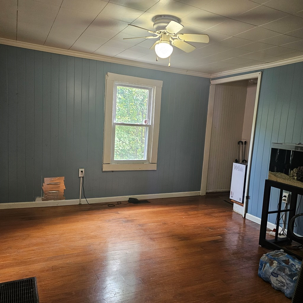 4292 Tunnel Road Honaker, VA 24260 - Photo 18 of 24 Gallery Image 18