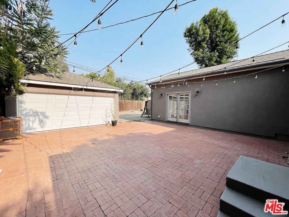 6464 Newcastle Avenue Reseda, CA 91335 - Photo 16 of 17 a backyard of a house