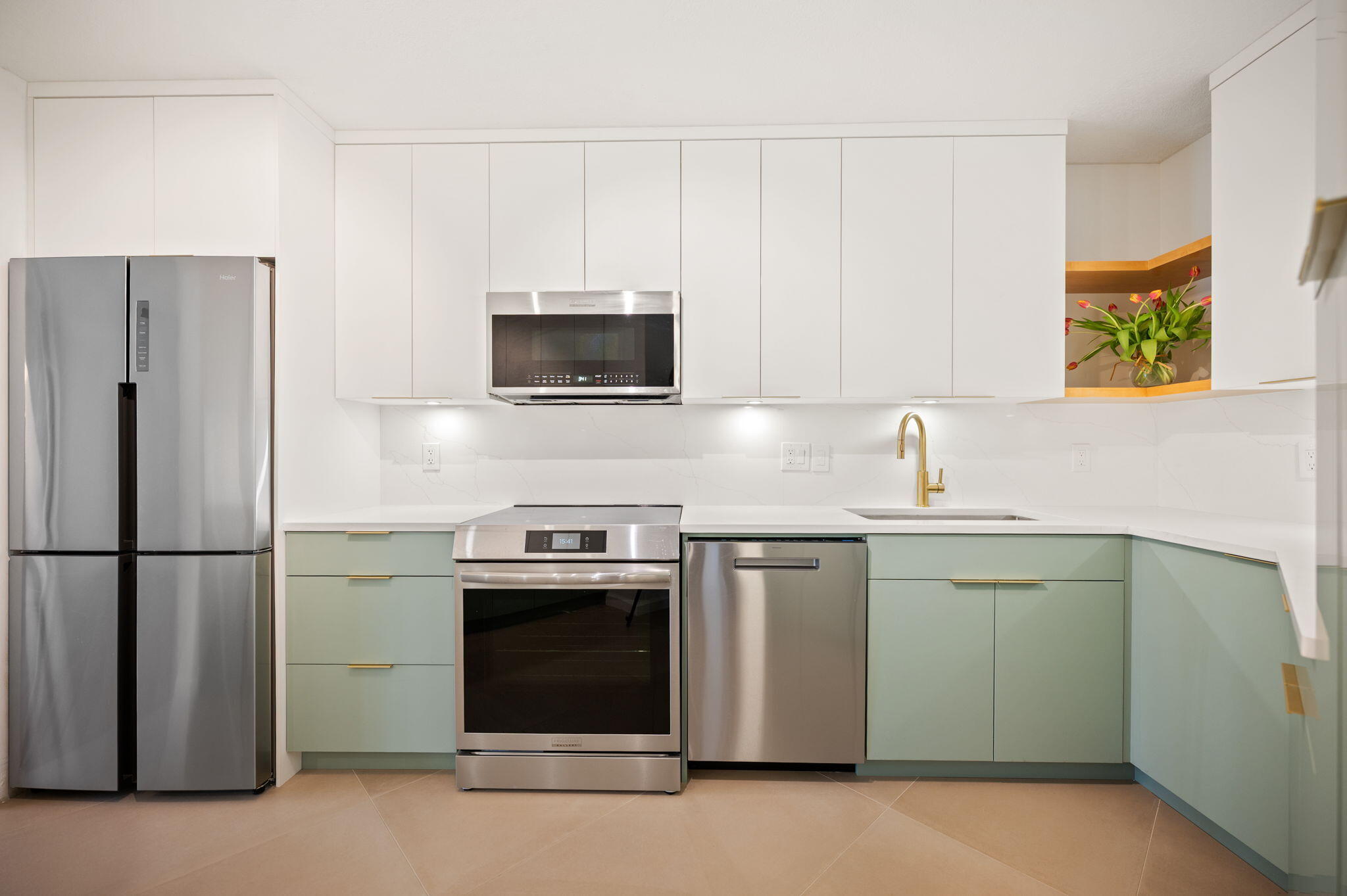 5701 Camino Del Sol, Unit 104 Boca Raton, FL 33433 - Photo 6 of 34 kitchen