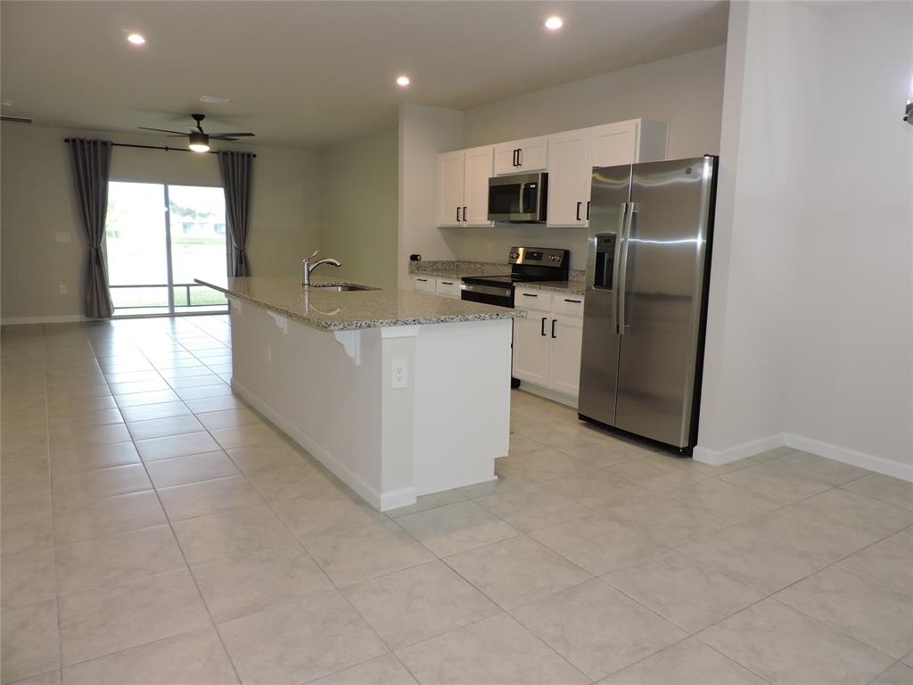 836 Persimmon Place Fort Pierce, FL 34981 - Photo 11 of 78 KITCHEN