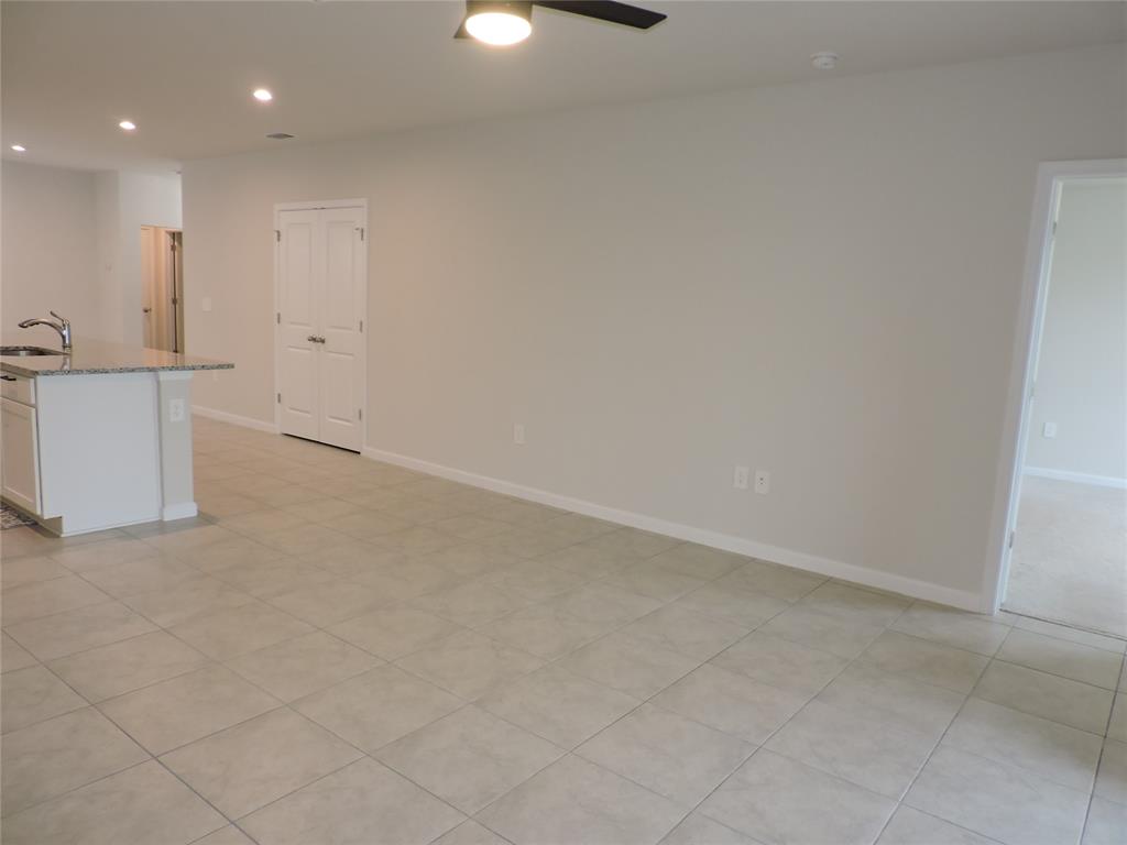 836 Persimmon Place Fort Pierce, FL 34981 - Photo 25 of 78 LIVING ROOM