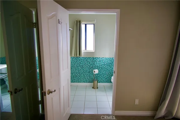 $2,650 | 3516 East Ransom Street, Unit 304, Long Beach, CA 90804