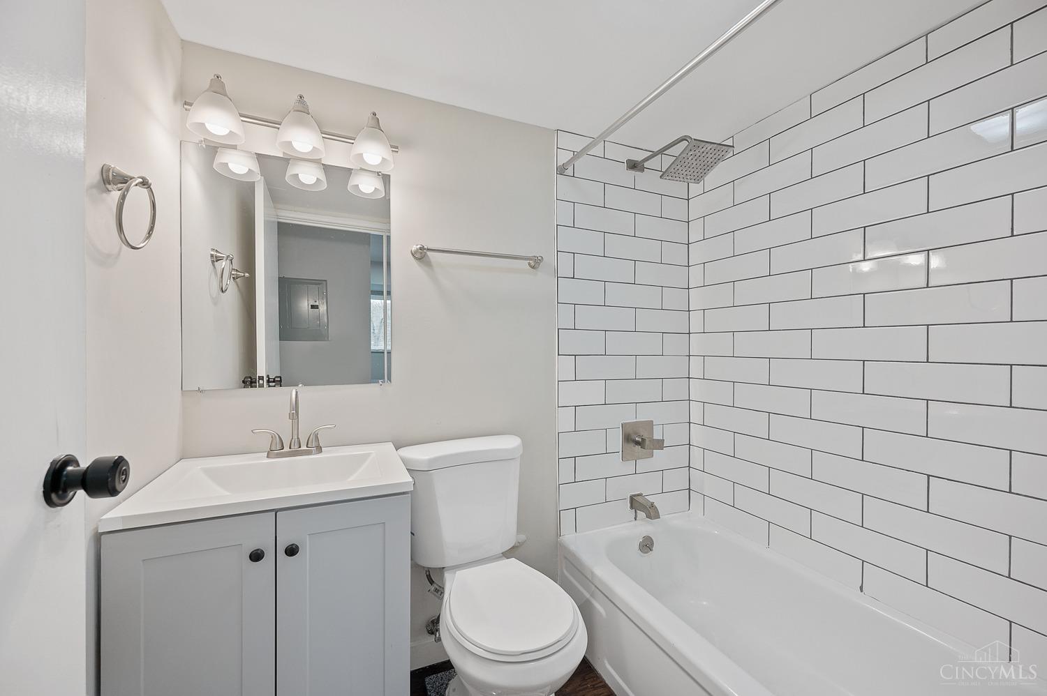 6449 Montgomery Road, Unit 14 Cincinnati, OH 45213 - Photo 13 of 20