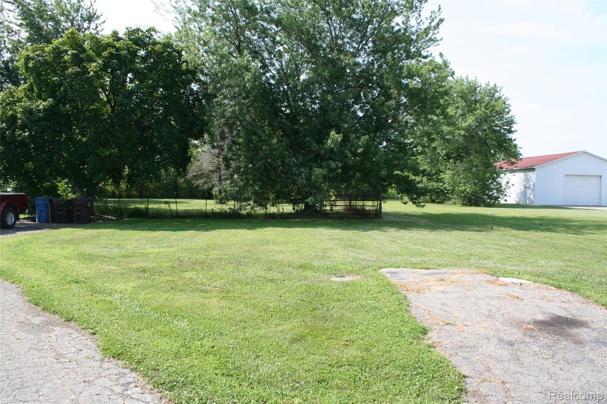 1950 Buhl Road Newport, MI 48166 - Photo 38 of 58 IMG_3327.JPG