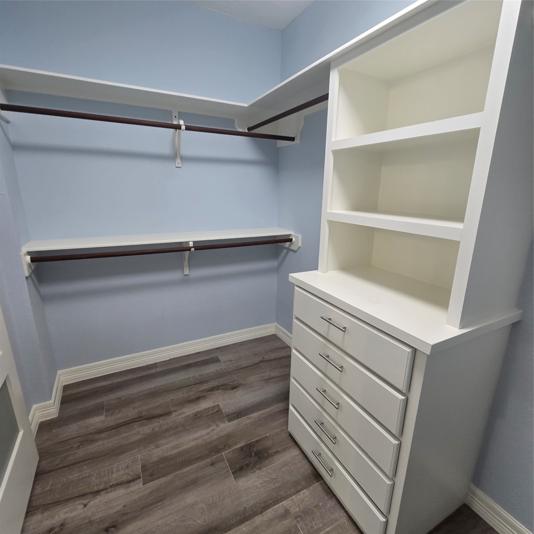 18302 Rittenhouse Park Court Spring, TX 77379 - Photo 26 of 42 MASTER BATH HER CLOSET