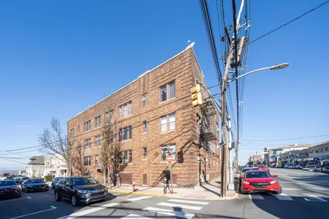 $289,900 | 1100 83rd Street, Unit C1, North Bergen, NJ 07047