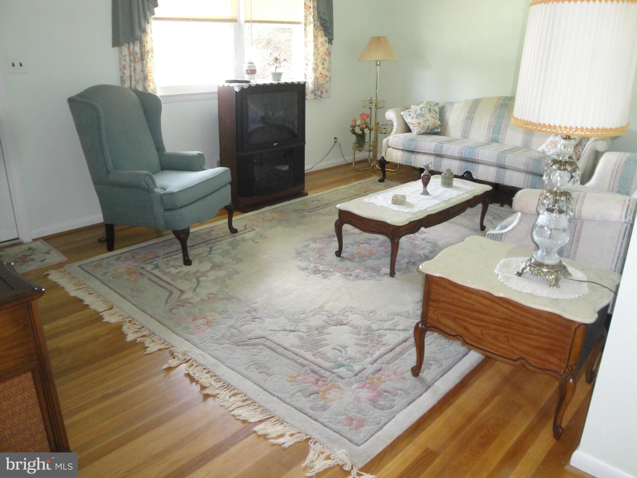 3804 Collier Road Randallstown, MD 21133 - Photo 2 of 17 Living Room