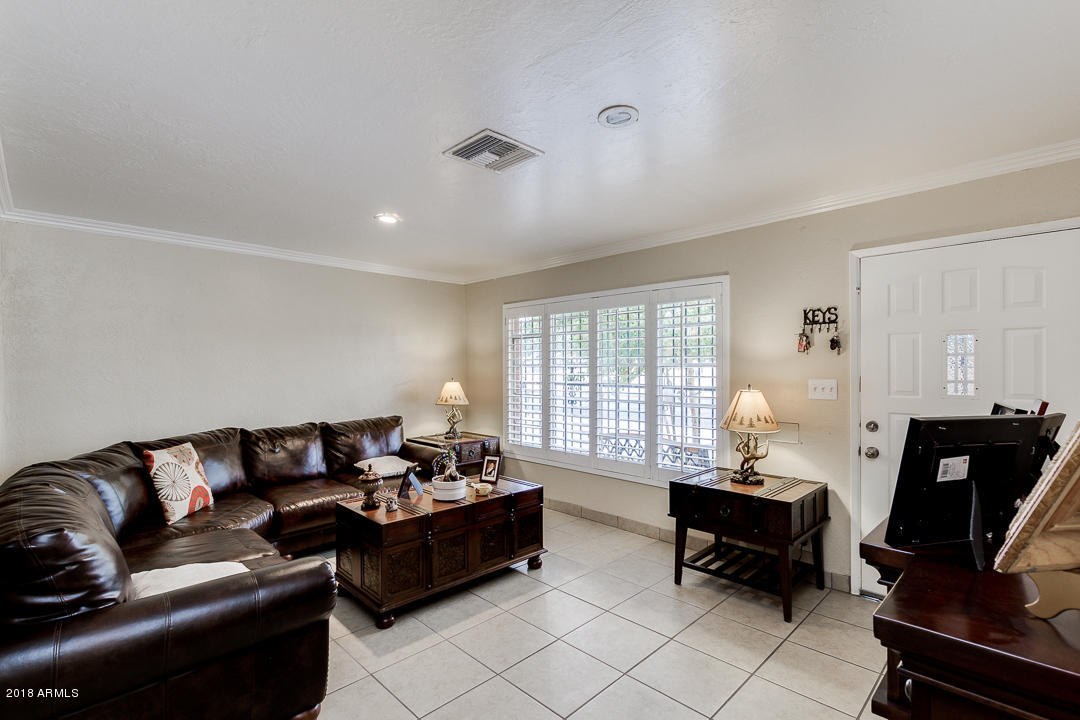 4037 West Ocotillo Road Phoenix, AZ 85019 - Photo 5 of 22 Living Room