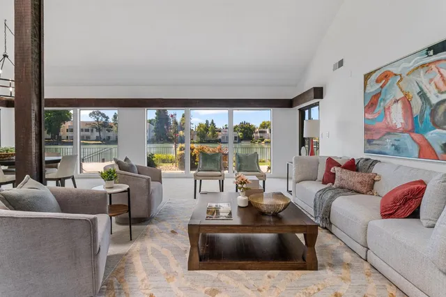 a view of a livingroom with furniture