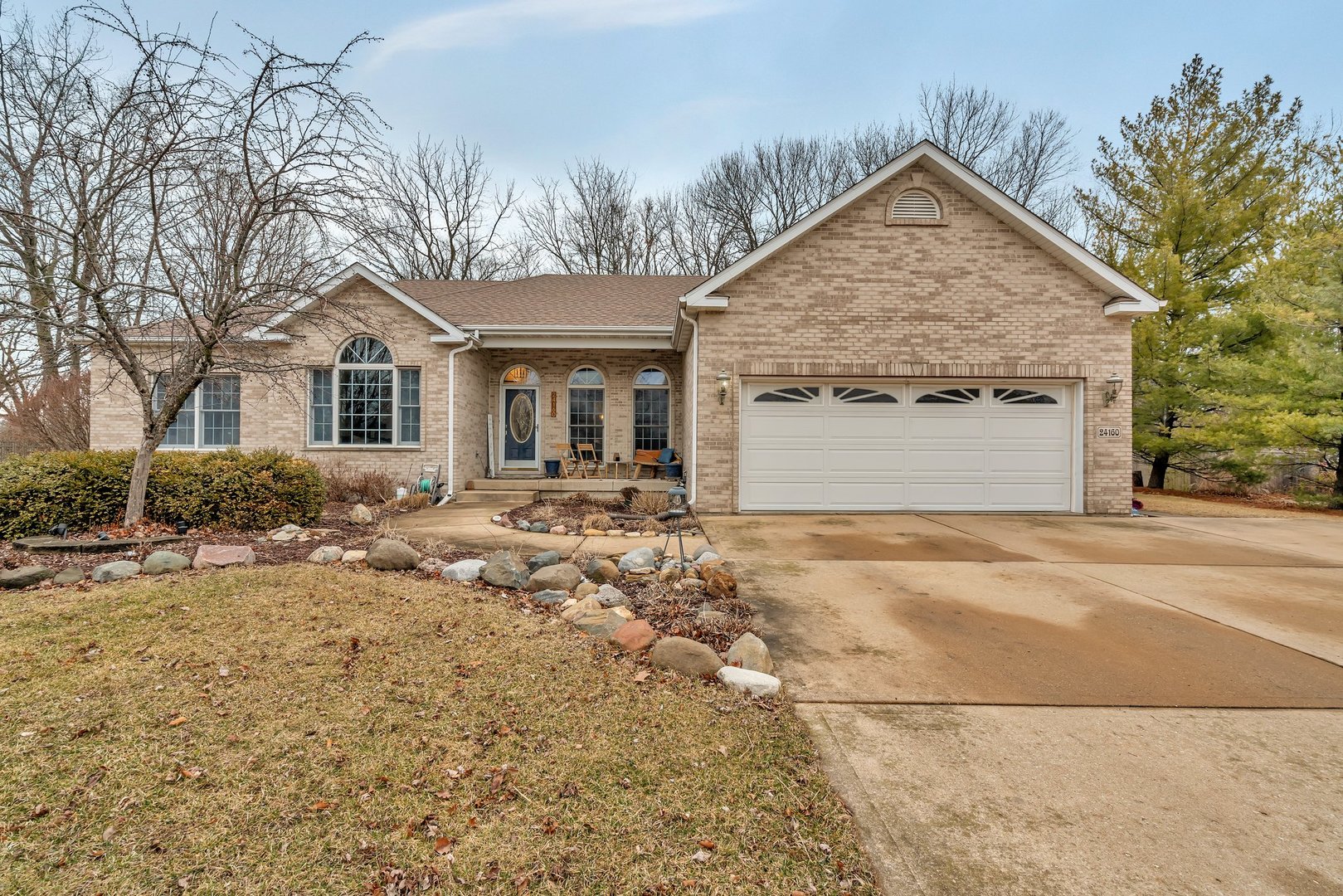 24160 Camelot Road Joliet, IL 60404 - Photo 1 of 37 Gallery Image 1