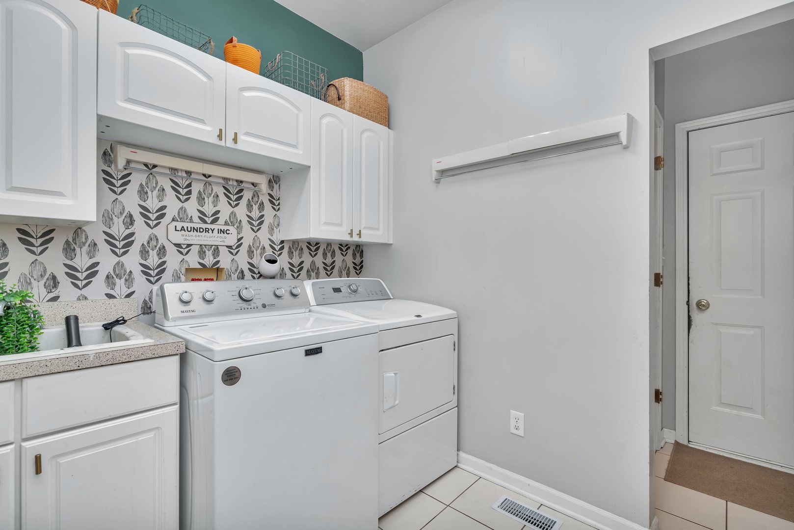24160 Camelot Road Joliet, IL 60404 - Photo 23 of 37 Gallery Image 23