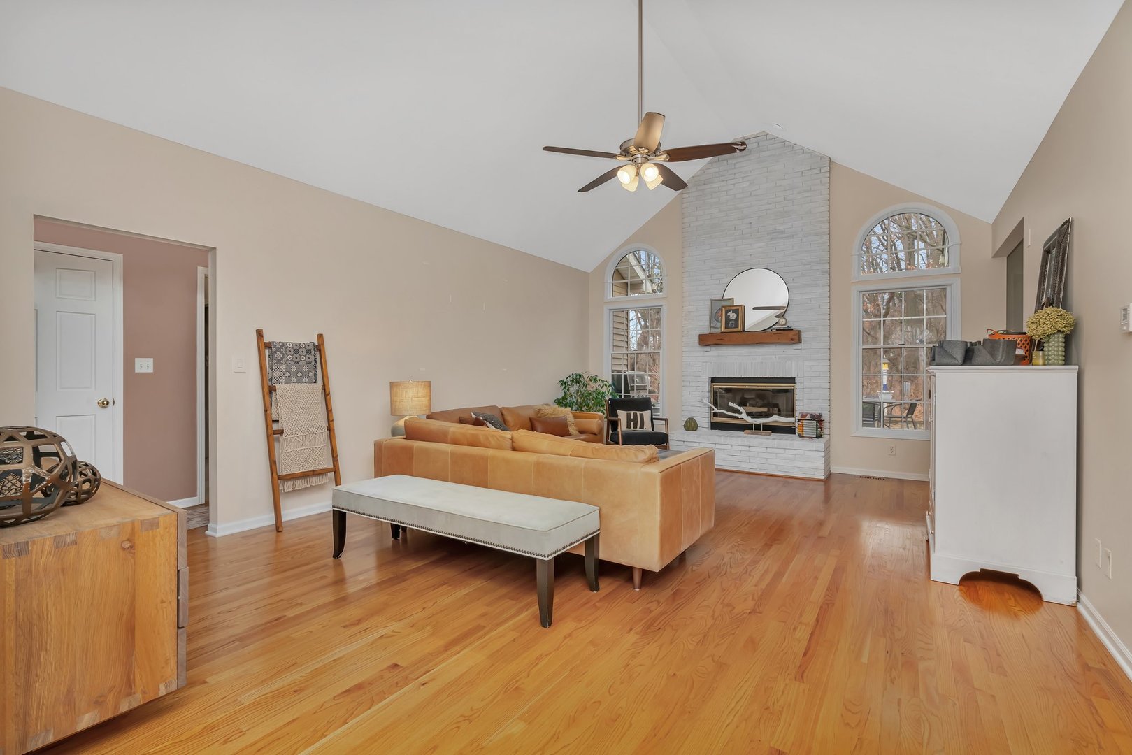 24160 Camelot Road Joliet, IL 60404 - Photo 3 of 37 Gallery Image 3