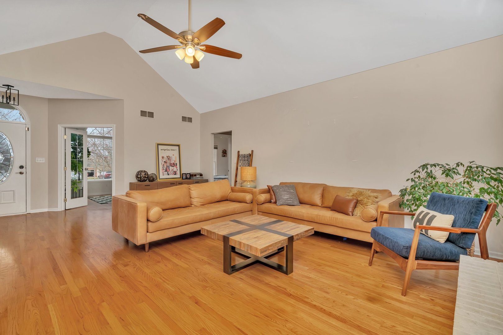 24160 Camelot Road Joliet, IL 60404 - Photo 4 of 37 Gallery Image 4