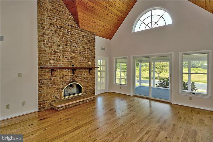 16558 Jones Road Henderson, MD 21640 - Photo 19 of 30 Great Room